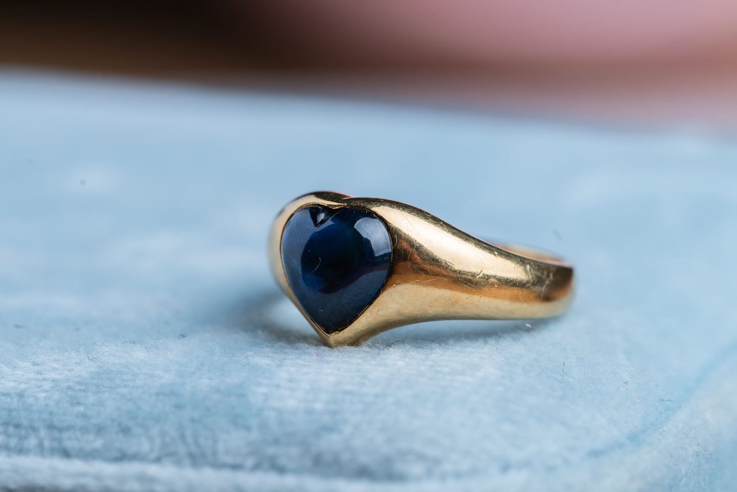 1900's Sapphire Cabochon Ring in 18K Gold