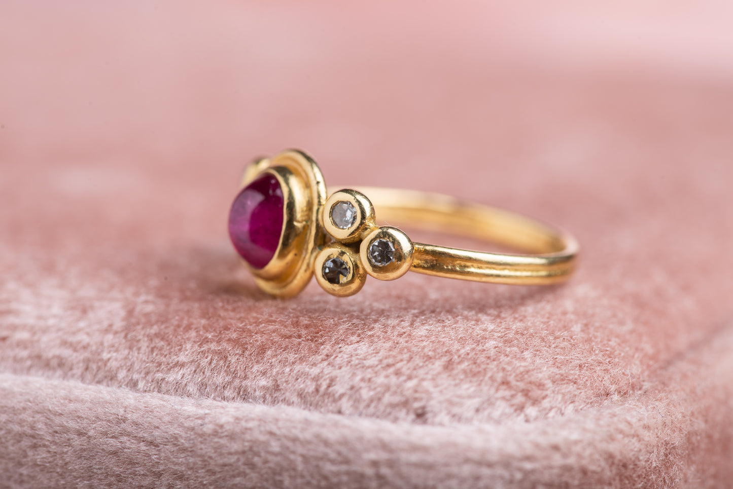 Exquisite Natural Ruby Cabochon Diamond Ring