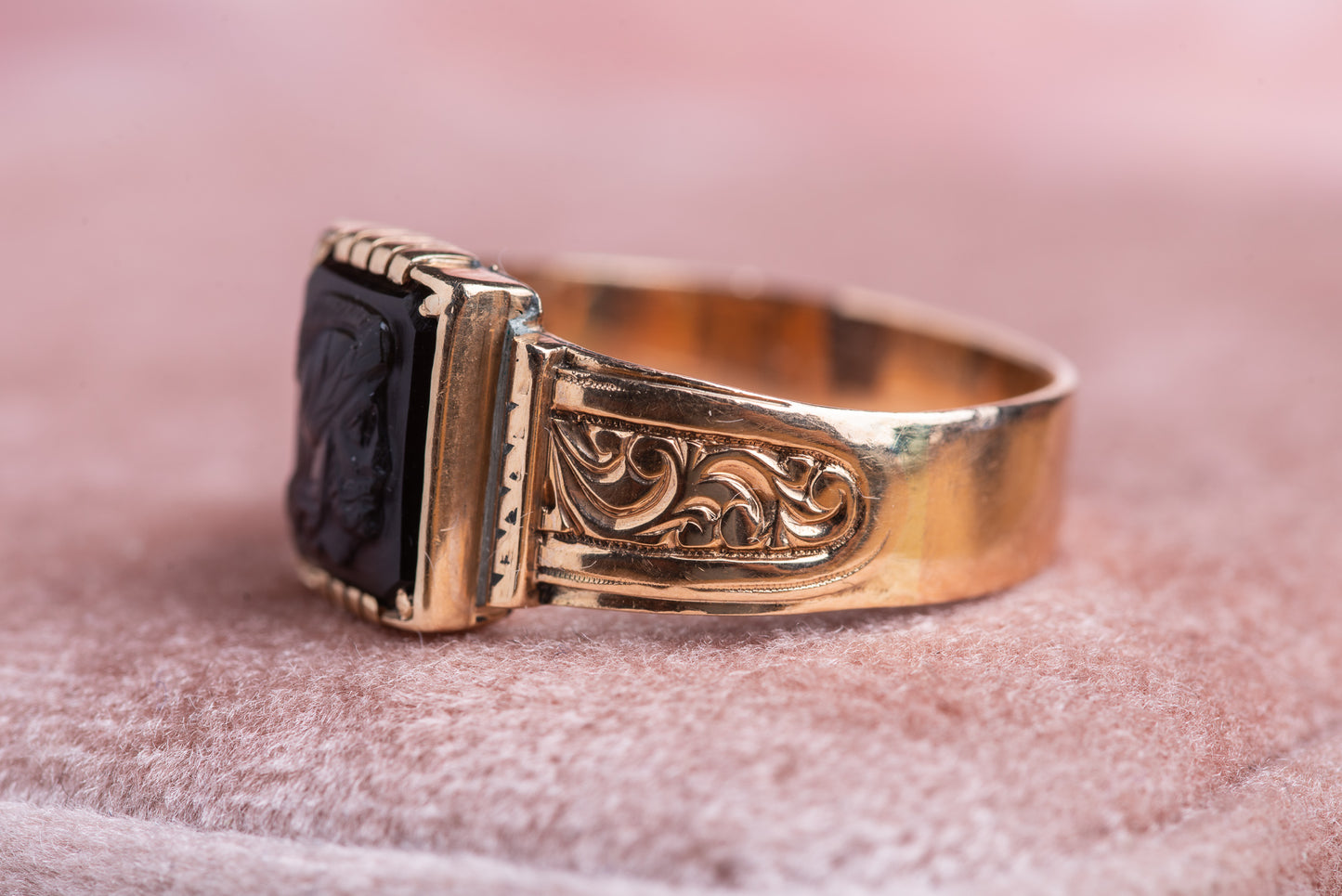 Victorian Onyx Gents Intaglio Ring
