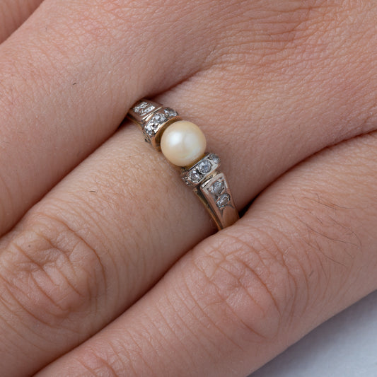 Vintage Pearl Diamond Ring