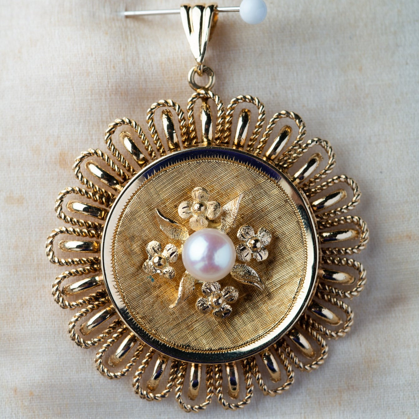 Vintage Flower Pearl Pendant